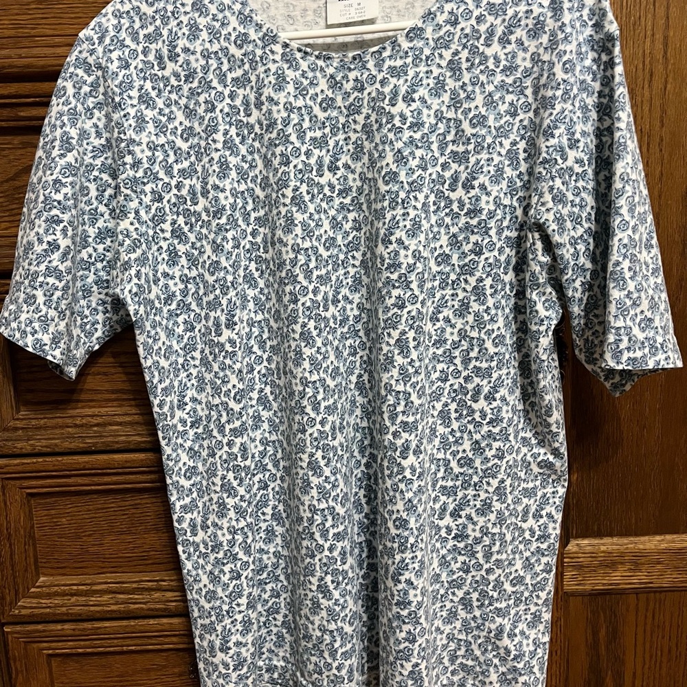 City Jeans medium womens shirt, white with blue flowers, smoke free, bundle!!
